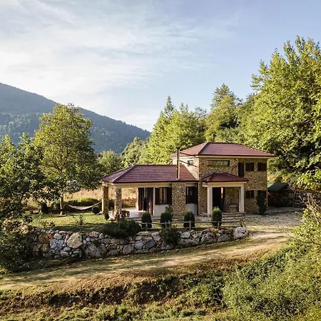 Hidden Stone Apartment Zarouhla
