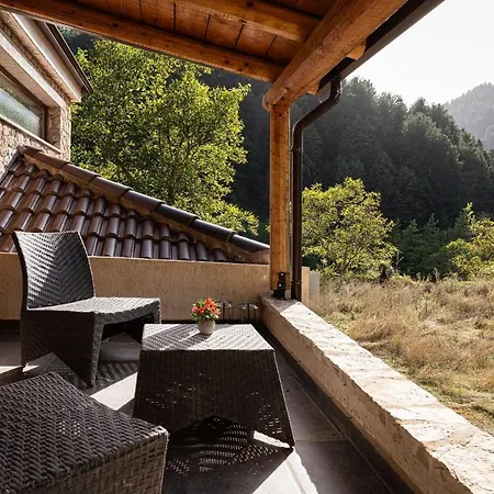 Hidden Stone * Zarouhla