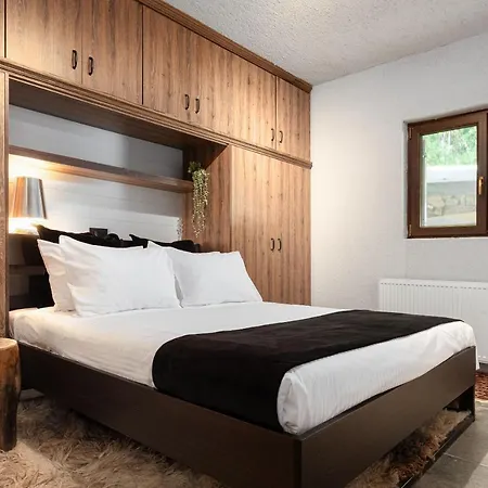 Hidden Stone * Zarouhla