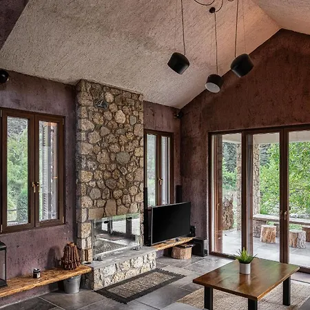 Hidden Stone * Zarouhla