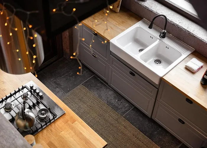 Hidden Stone * Zarouchla