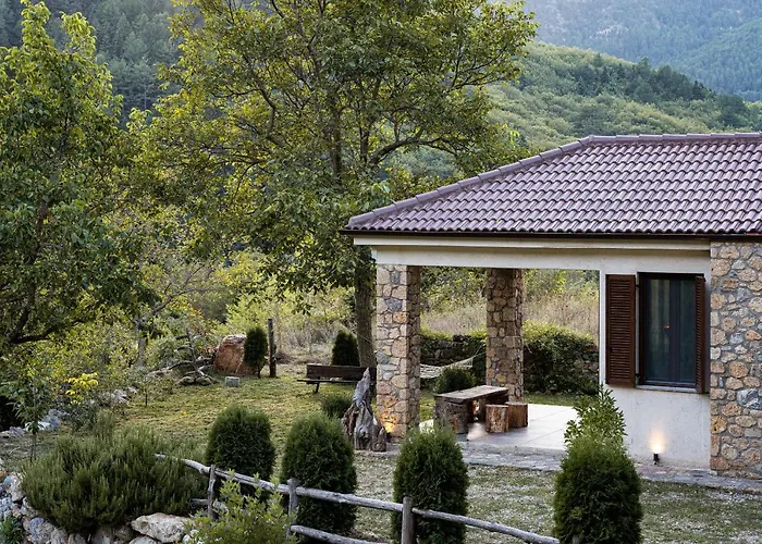 Hidden Stone Zarúhla